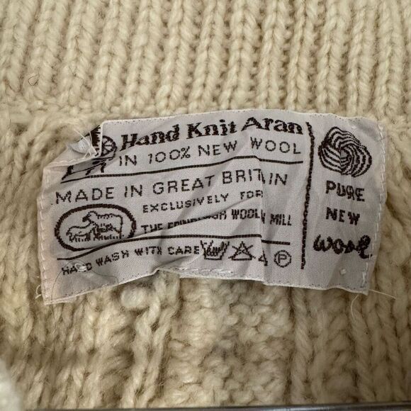 Hand Knit Aran Women’s Wool Sweater Button Up Style Size Small 100% New Wool - Picture 6 of 9